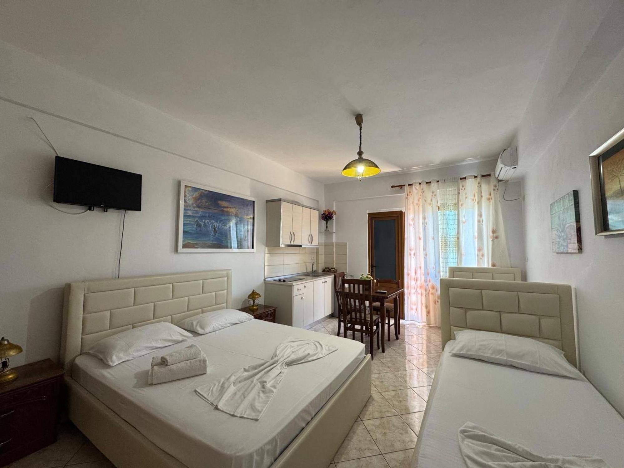 Vila Hergi Sarande Exterior photo